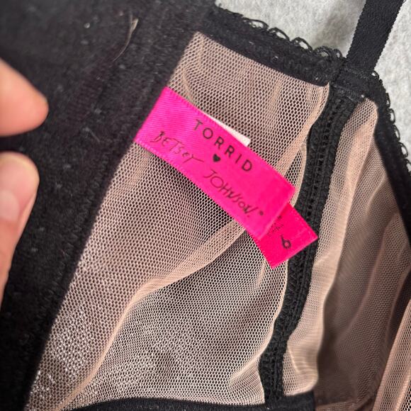 Torrid Betsey Johnson Bra 6 Black Lace Up Ruffle Pink Bow Underwire Soft Cups - Picture 9 of 11